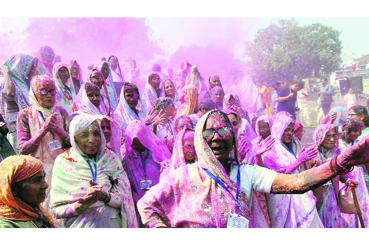 Varanasi Holi Festival Tour Package